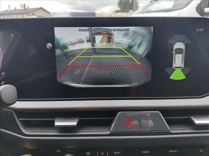 Kia Stonic 1,0   T-GDI 7DCT SPIN - fotka 14 z 17