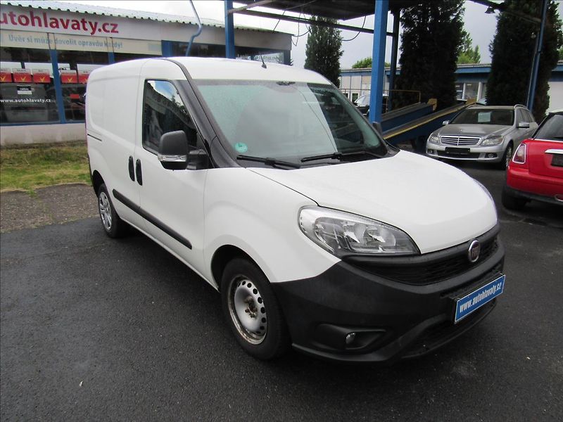 Fiat Dobló 1,6 JTD 74 kW - fotka 3 z 29