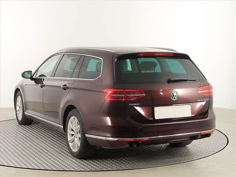 Volkswagen Passat (2016) Highline 2.0 TDI, 4X4 - fotka 4 z 20