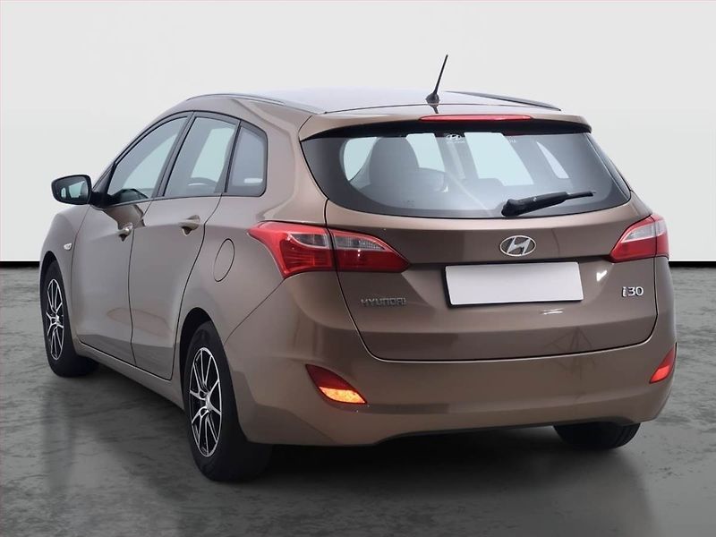 Hyundai i30 (2015) 1.6 CRDi, Serv.kniha, Tempomat - fotka 4 z 14