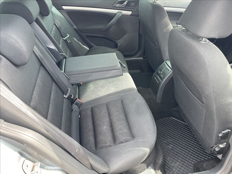 Škoda Octavia 1,2 TSi 77kw Ambiente výborný - fotka 10 z 29