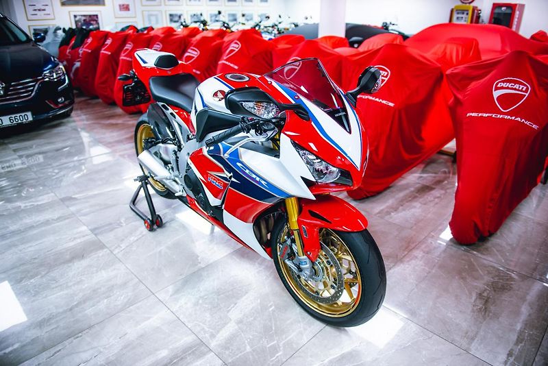 Honda CBR 1000 RR SP 1 MAJITEL  - fotka 2 z 40