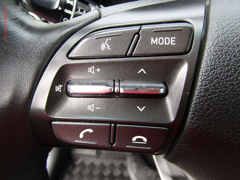 Hyundai i30 (2021) 1.0 T-GDi, 1.maj,ČR, AT - fotka 12 z 21