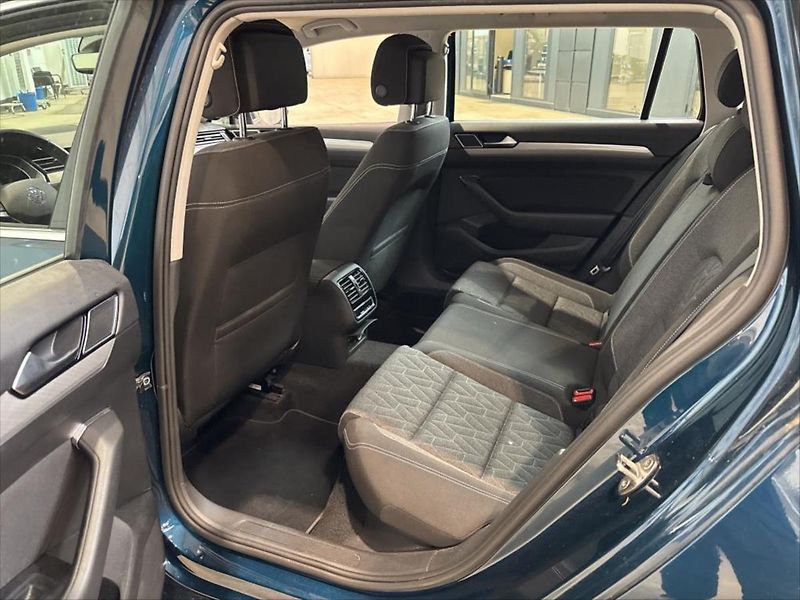 Volkswagen Passat 2,0 TDI TAŽNÉ KAMERA EL.KUFR - fotka 8 z 11