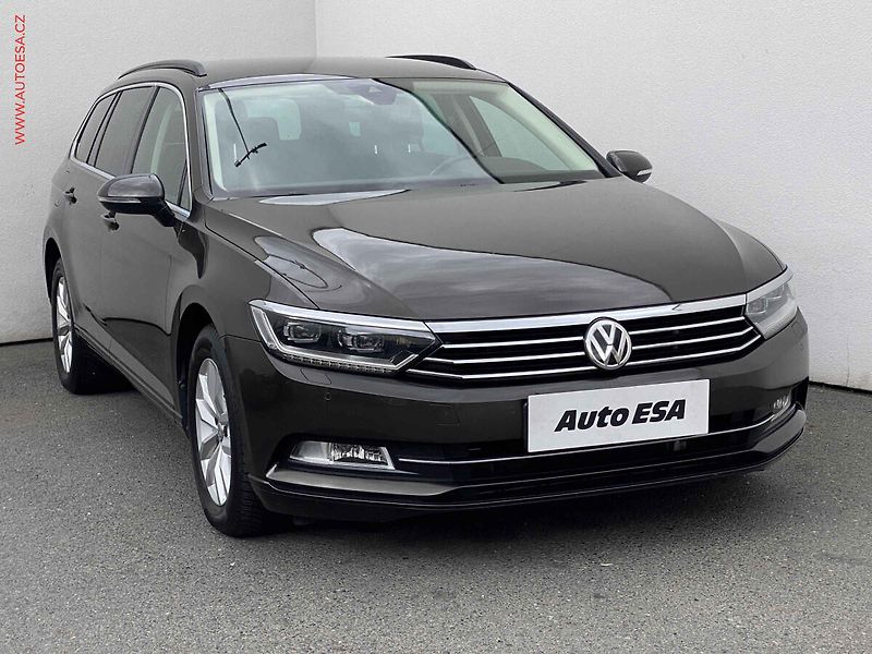 Volkswagen Passat (2016) 2.0 TDi, Comfort, DSG, LED - fotografie inzerátu