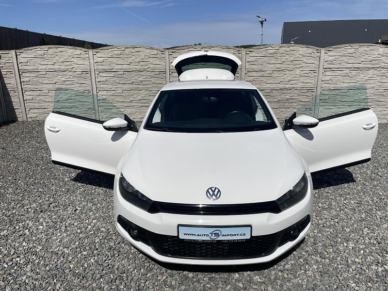 Volkswagen Scirocco 1.4TSi 125PS SPORT EDITION TOP - fotka 156 z 178