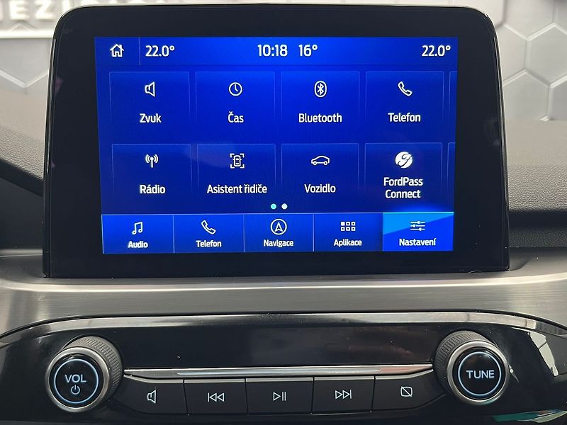 Ford Kuga 2.5 Duratec HEV TITANIUM - fotka 25 z 51