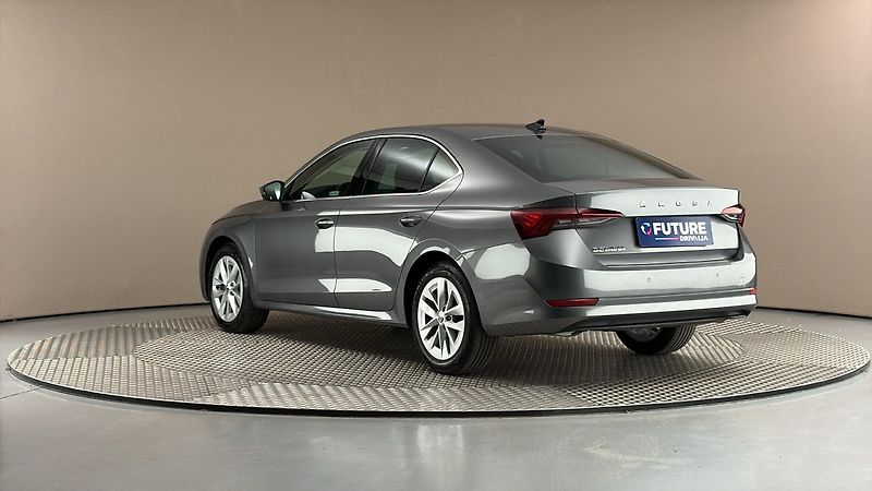 Škoda Octavia 1.5 TSI Style - fotka 2 z 26