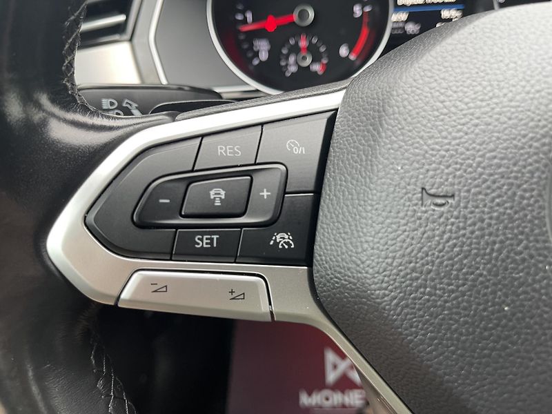 Volkswagen Passat 2.0TDi DSG 4x4 ELEGANCE-DPH-ČR - fotka 19 z 46