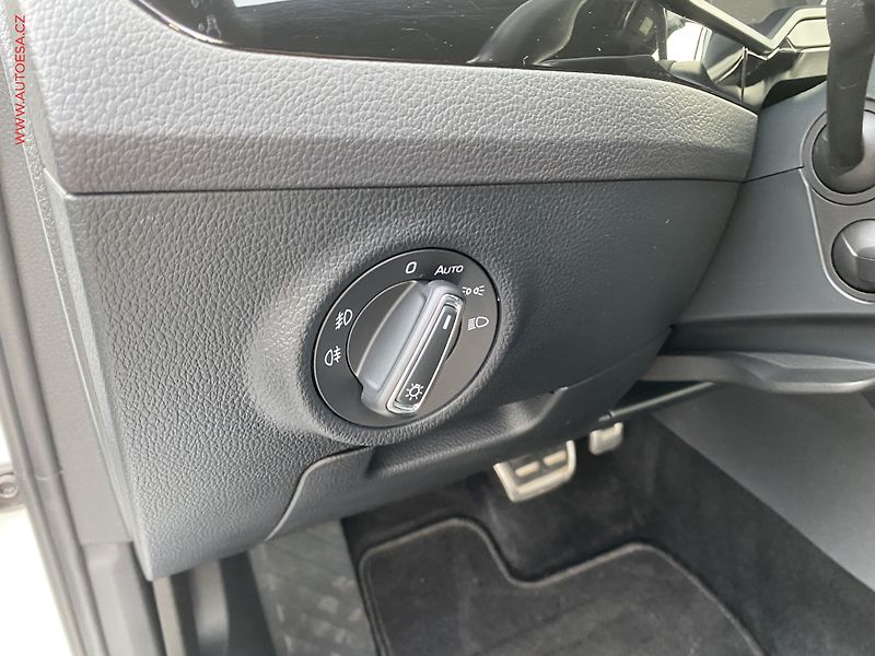 Škoda Superb (2018) 2.0 TSI 4x4, L&K, DSG, TZ - fotka 15 z 19