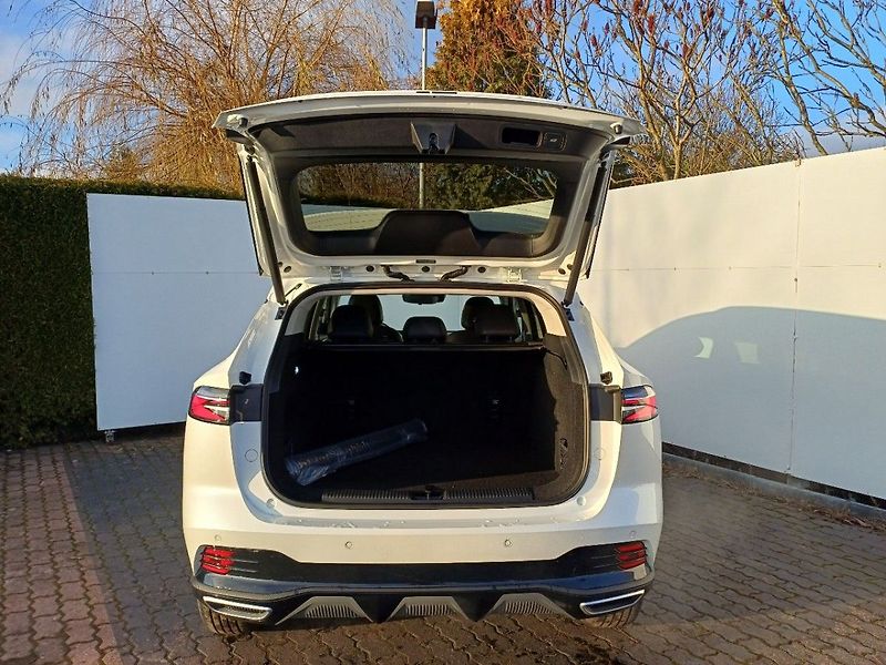 MG HS Exclusive 1,5 TGI 125 kW FWD 7 - fotka 15 z 16