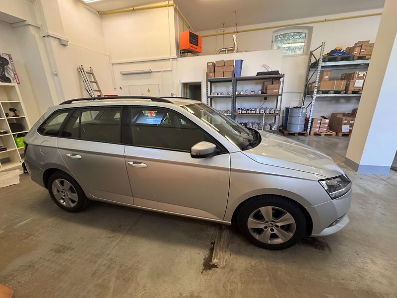 Škoda Fabia (2021) Škoda Fabia kombi top stav - fotka 3 z 9