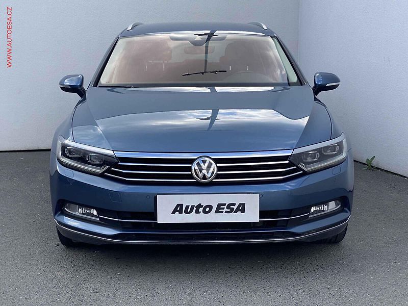 Volkswagen Passat (2016) 2.0 TDi, Highline, DSG, LED - fotka 2 z 20