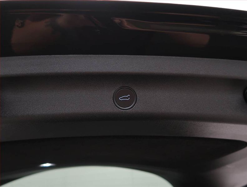 Tesla Model Y (2023) Long Range AWD 79kWh, SoH 95% - fotka 30 z 33