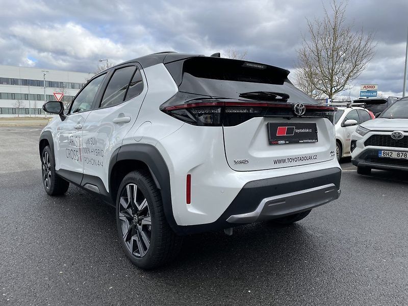 Toyota Yaris Cross 1.5 Hybrid 4x4 130k - fotka 7 z 29