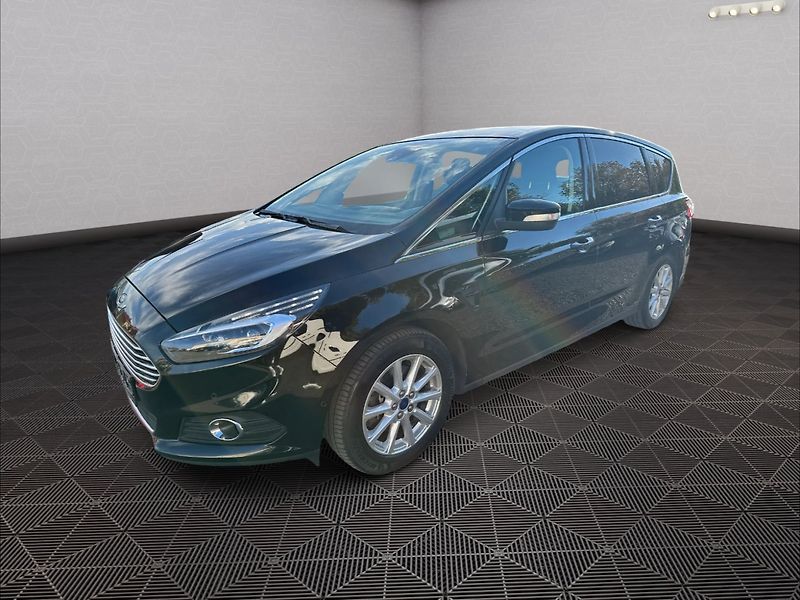 Ford S-MAX (2016) 2,0TDCI154kw Bi-Turbo Titanium - fotka 3 z 29