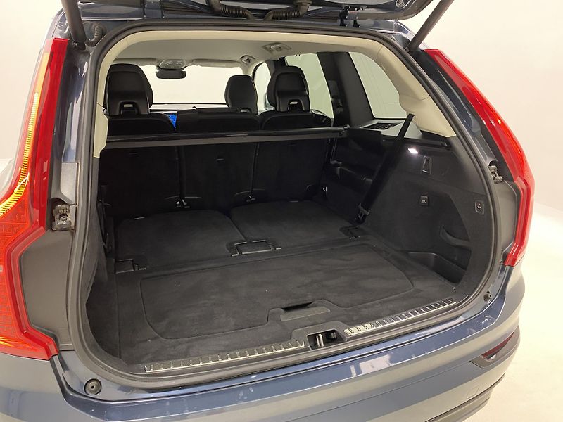 Volvo XC90 B5 AWD DARK PLUS AUT CZ 7m - fotka 6 z 67