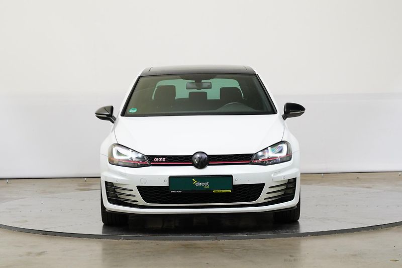 Volkswagen Golf - fotka 4 z 24