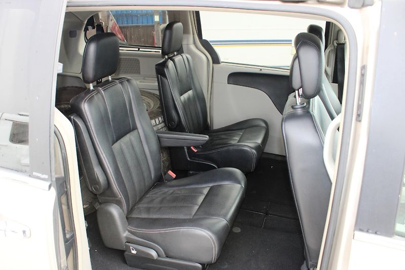 Chrysler Town & Country (2012) 3,6iV6 BENZIN+LPG KŮŽE AUTOMAT - fotka 12 z 16