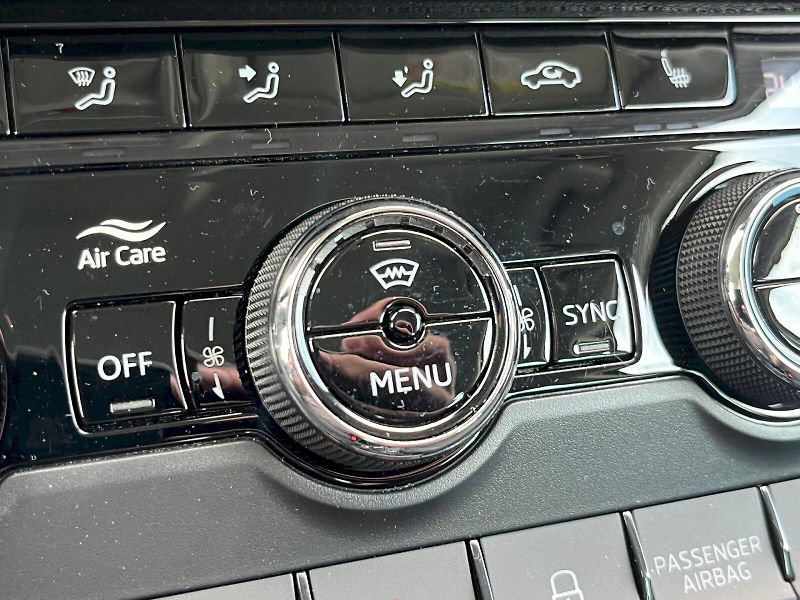Škoda Karoq (2025) Drive 1,5TSI / 110kW M6F - fotka 23 z 29
