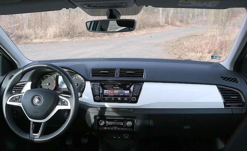 Škoda Fabia a Hyundai i20 (zleva).