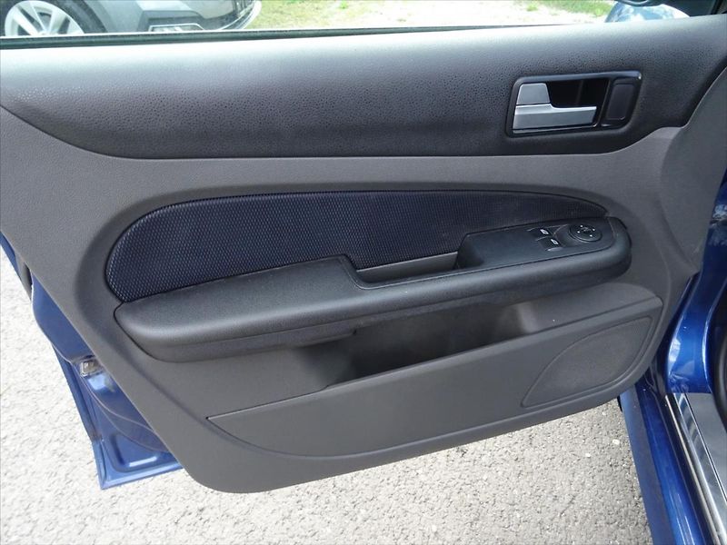 Ford Focus 2,0 TDi 100 kW - fotka 14 z 21