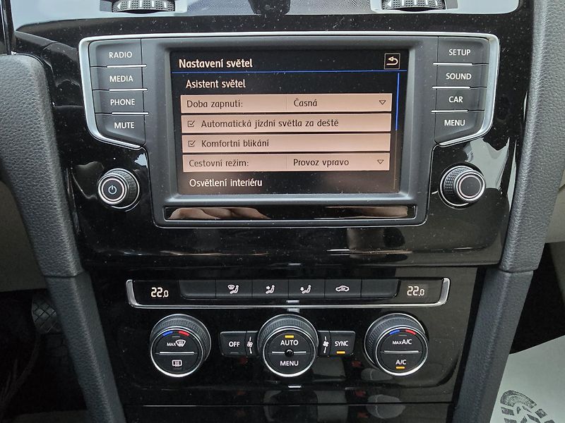 Škoda Octavia 1,4TSI 110kW DSG HIGHLINE -DPH - fotka 19 z 38