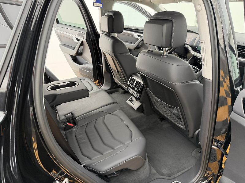 Volkswagen Touareg 3.0Tdi*1-MAJ*DPH*ELEGANCE* - fotka 17 z 49