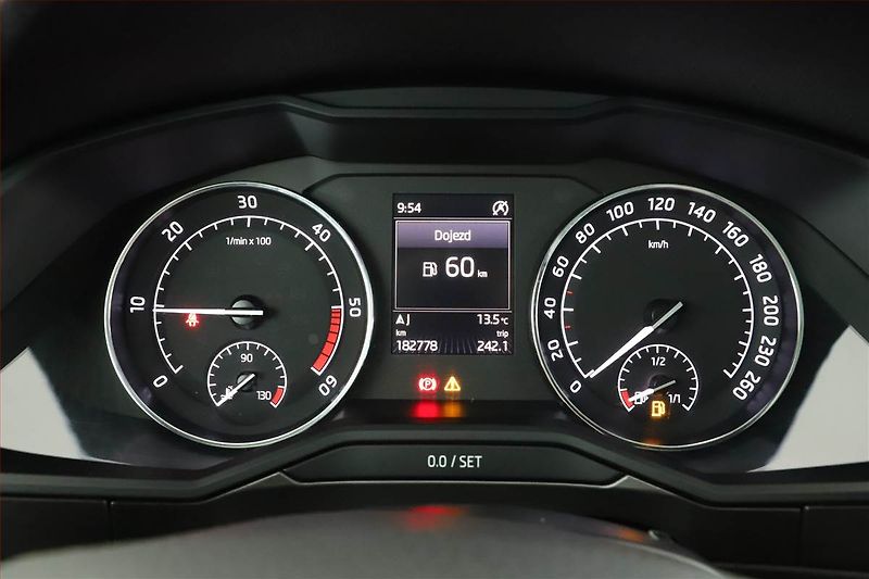 Škoda Superb (2016) Style 2.0 TDI, 4X4, Kůže - fotka 17 z 19