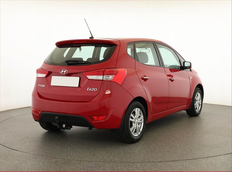 Hyundai ix20 (2015) 1.6 CVVT, Serv.kniha - fotka 5 z 14