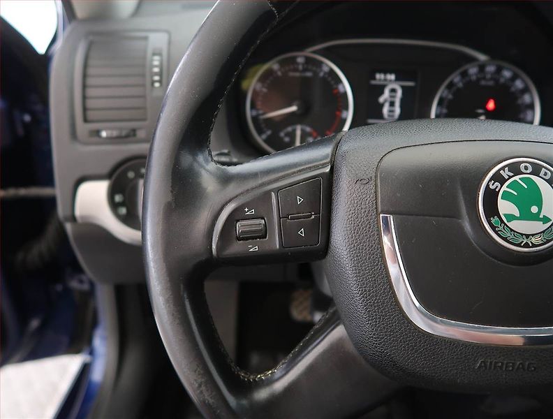 Škoda Octavia (2010) 1.8 TSI, 4X4, Tažné - fotka 16 z 21