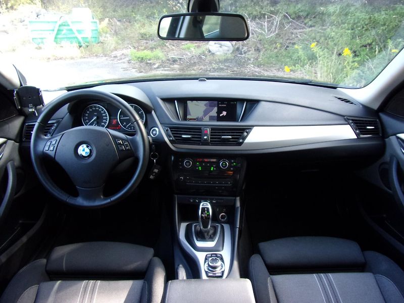 BMW X1 (2015) xDRIVE18d 105kW 1.MAJITELKA ČR - fotka 10 z 23