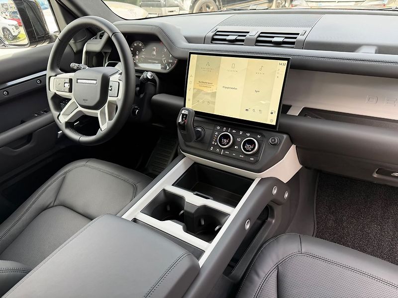 Land Rover Defender (2026) 110 X-Dynamic HSE V8 P425 - fotka 20 z 38