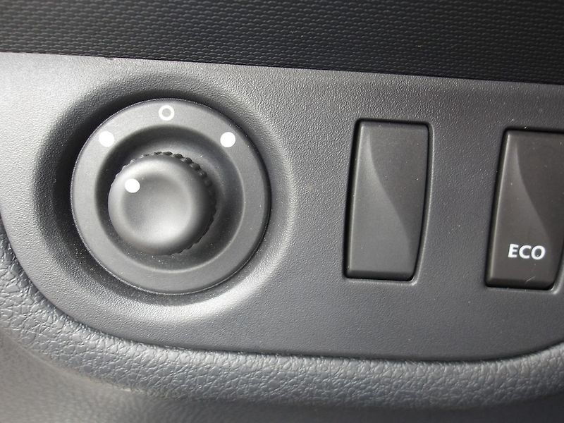 Dacia Sandero 1,0i 66kW STEPWAY  ČR NAJ.4000 - fotka 17 z 24