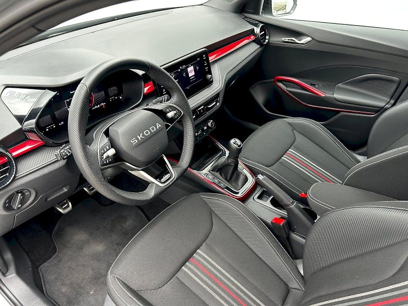 Škoda Fabia (2025) 1.0 TSI 85kW MP6 Monte Carlo - fotka 24 z 35