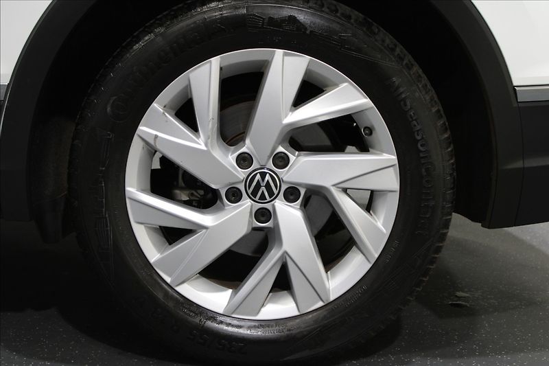 Volkswagen Tiguan 1,5 TSI Active 1.majitel - fotka 32 z 33