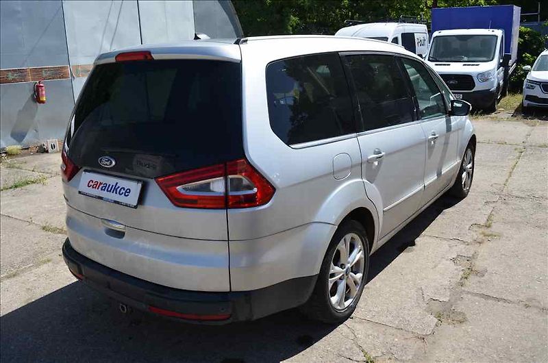 Ford Galaxy (2011) 2,0 TDCI 120KW - fotka 4 z 19