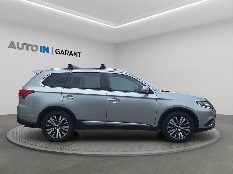 Mitsubishi Outlander (2019) INSTYLE+ 2.0 MIVEC 110kW, A/T, - fotka 4 z 29