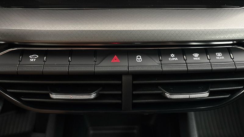 Škoda Octavia 1.5 TSI Ambition - fotka 13 z 25