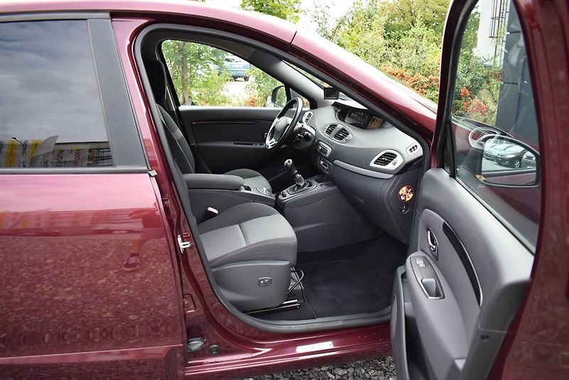 Renault Scénic 1,2 Tce PARIS,NAV,TZ,AKCE! - fotka 12 z 16