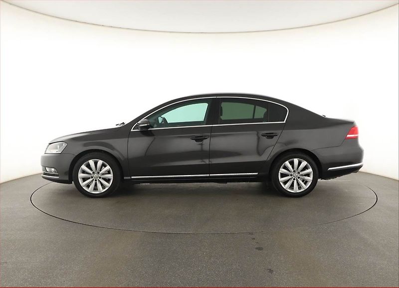 Volkswagen Passat (2011) 2.0 TDI, 4X4, Automat - fotka 3 z 15