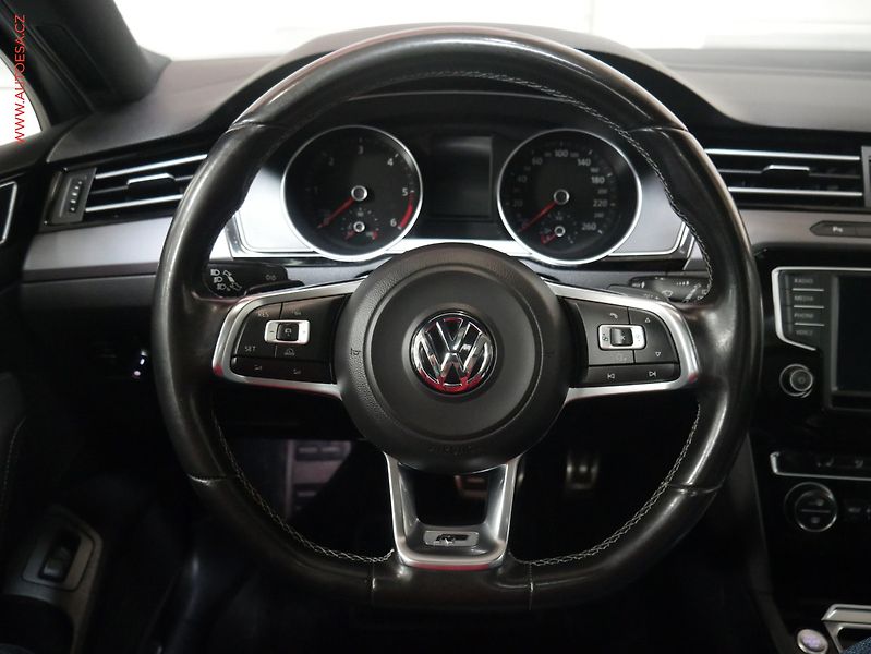 Volkswagen Passat (2015) 2.0TDI 4x4, DSG, navi, bixen - fotka 13 z 21