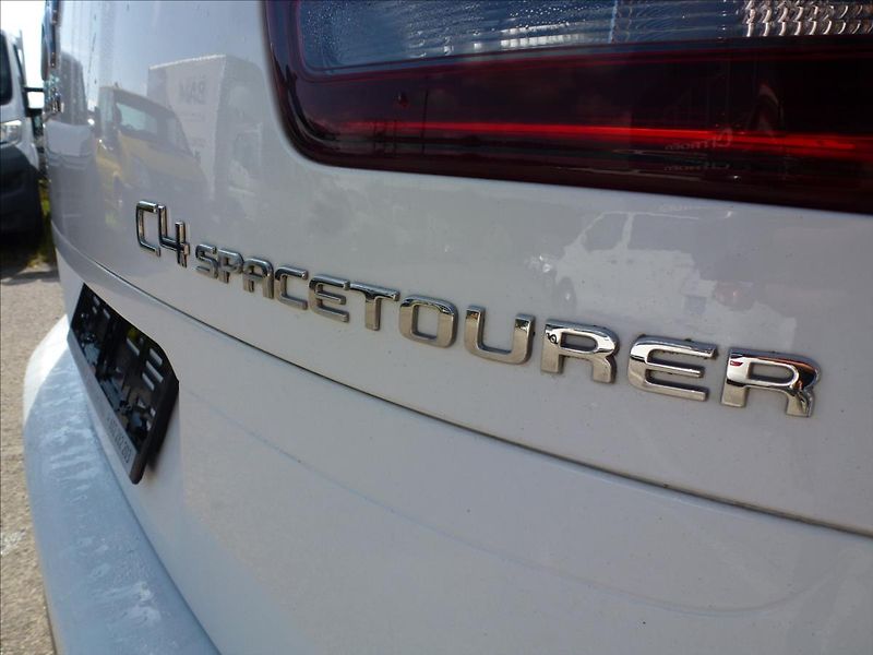 Citroën Grand C4 SpaceTourer 1,2 Pure Tech 130 7míst - fotka 41 z 45
