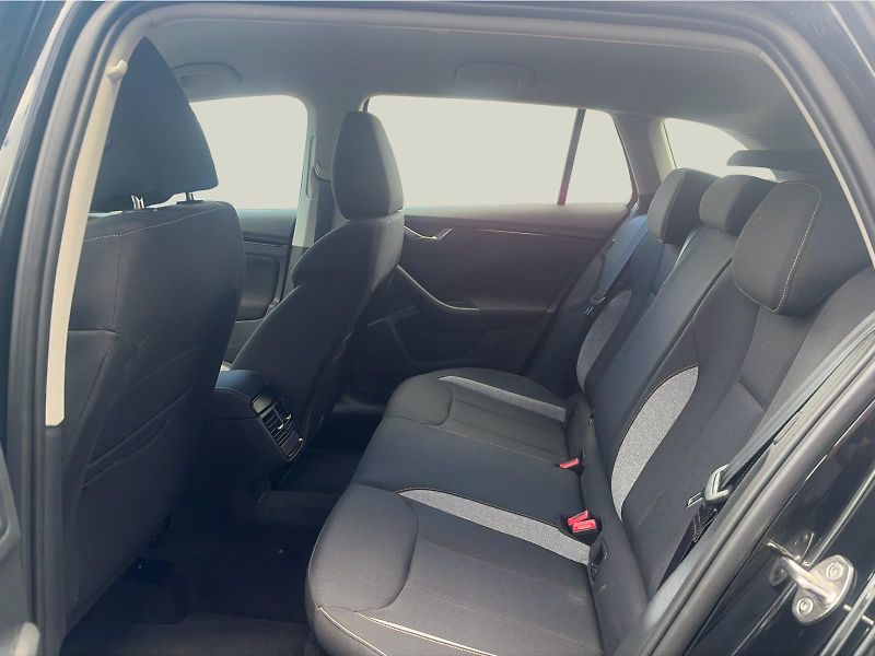Škoda Scala 1.0TSi Selection 85kW - fotka 13 z 22