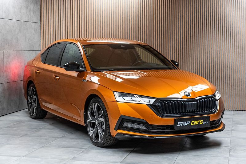 Škoda Octavia 2.0 TSI SPORTLINE*DCC*4x4*ČR - fotka 3 z 57