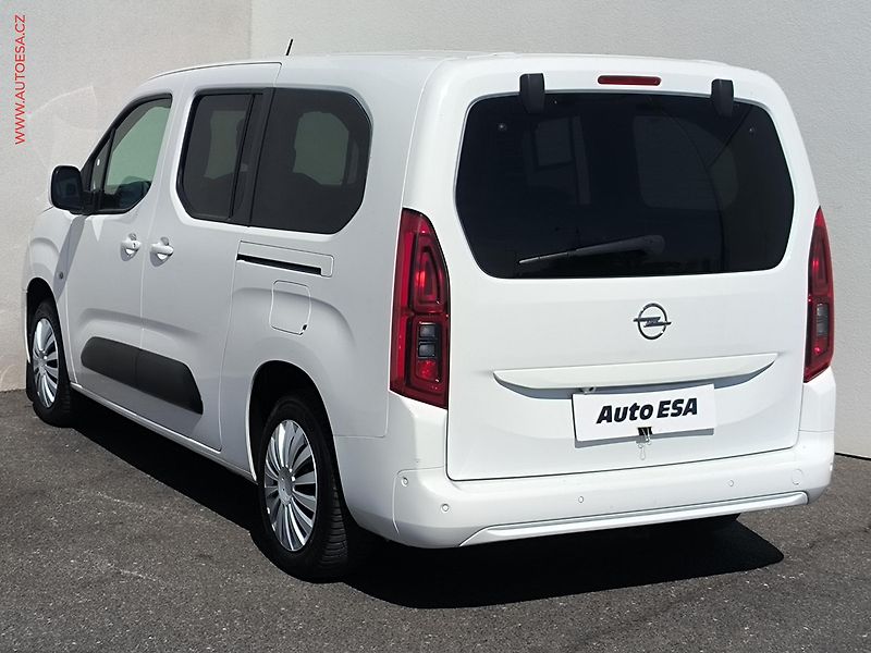 Opel Combo (2020) 1.5CDTi MAXi XL, Life, 96kW - fotka 6 z 22