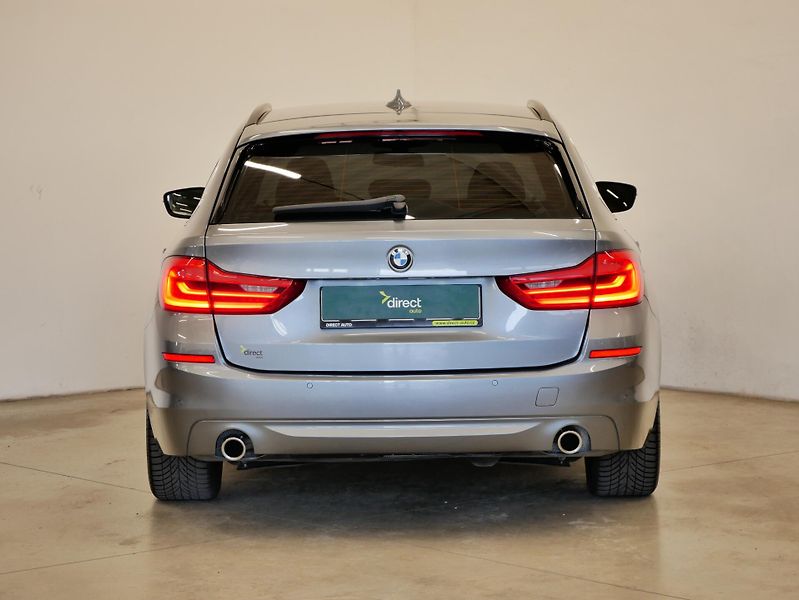 BMW Řada 5 - fotka 6 z 28