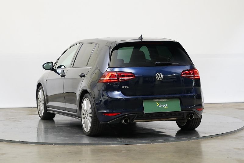 Volkswagen Golf - fotka 4 z 6