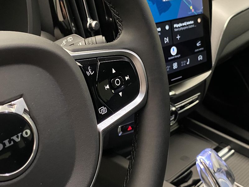 Volvo XC60 T6 AWD RECHARGE BLACK EDITION - fotka 21 z 61