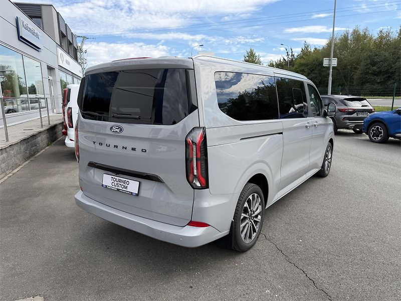 Ford Tourneo Custom Titanium X L2, Tourneo, 2.5 Du - fotka 3 z 22